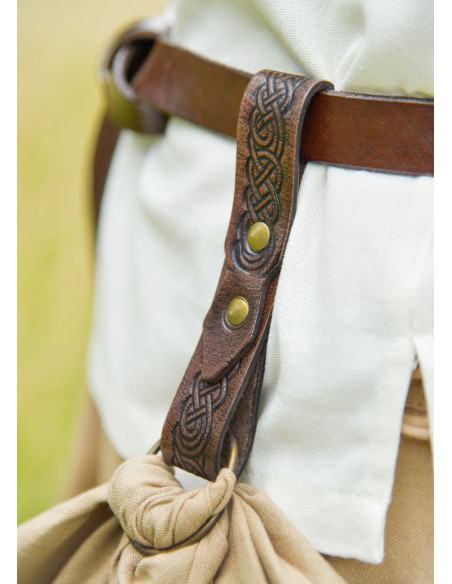 Agrafe de jupe médiéval en cuir...