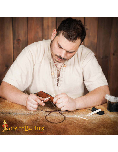 Jeu de 5 aiguilles en os sculptées à...