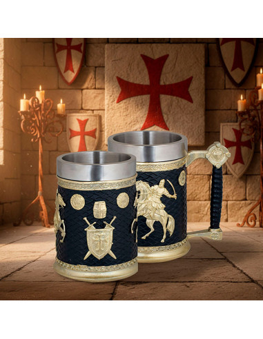 Tasse médiévale ornementale en résine de chevaliers templaires