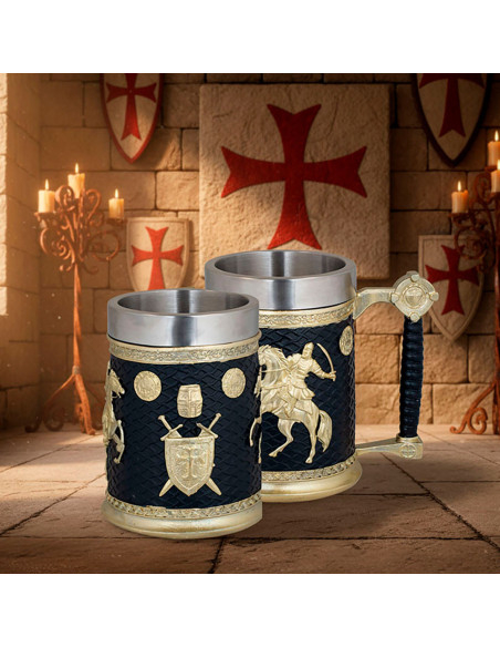 Tasse médiévale ornementale en résine...