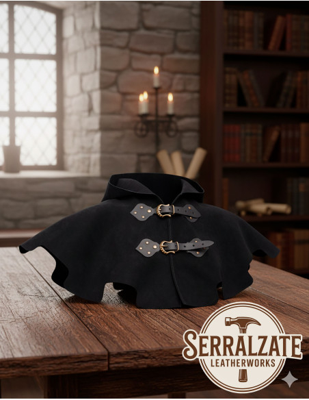 Gugel et couvre-épaule médiéval...