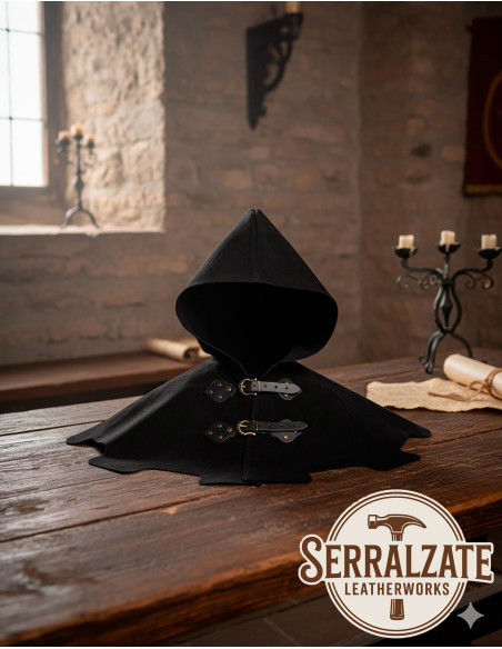 Gugel et couvre-épaule médiéval...