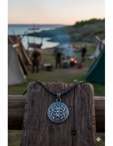 Croix celtique avec noeud - argent