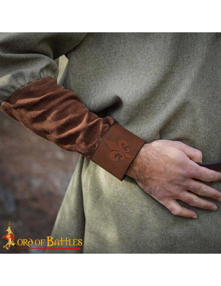 Bracelet médiéval en cuir avec relief...