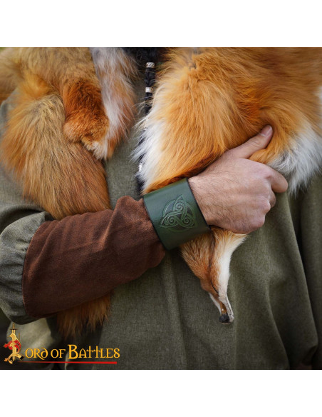 Bracelet médiéval en cuir avec motif...