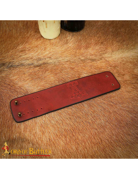 Bracelet médiéval en cuir avec relief...