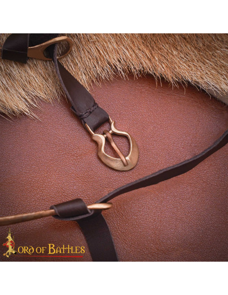 Boucle médiévale petite en bronze...