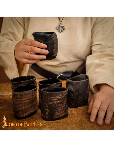 Set de 6 verres médiévaux en corne de...