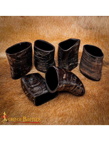 Set de 6 verres médiévaux en corne de...