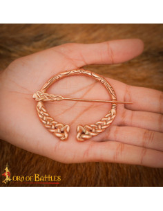 Broche viking en bronze tressé avec nœuds nordiques