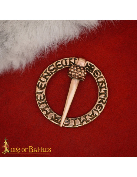 Broche médiéval nordique en forme...
