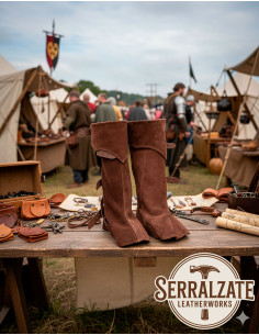 Guêtres médiévales en cuir modèle Esteban, couleur marron