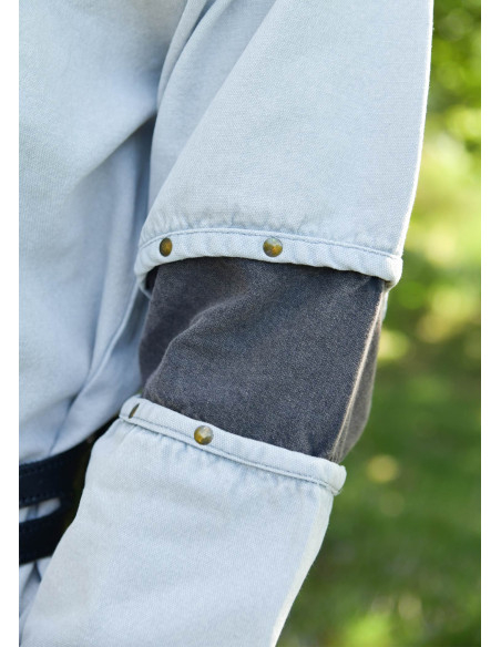 Tunique médiévale grise usée, modèle...