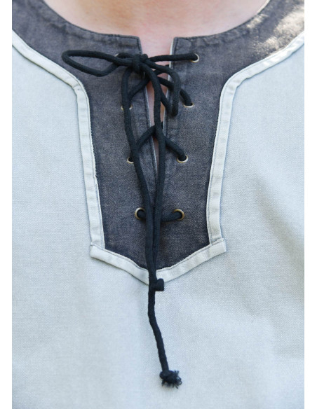 Tunique médiévale grise usée, modèle...