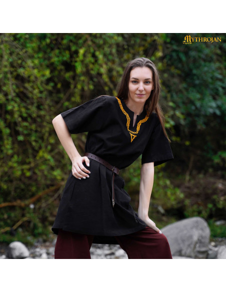 Tunique viking en coton à col brodé...