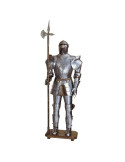 armure médiévale avec lance