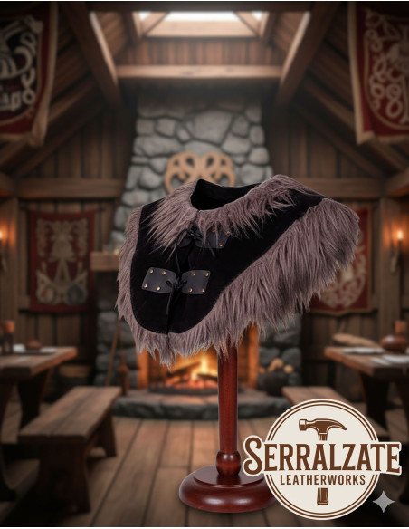 Gorjal Evaristo Pelerine noir avec...