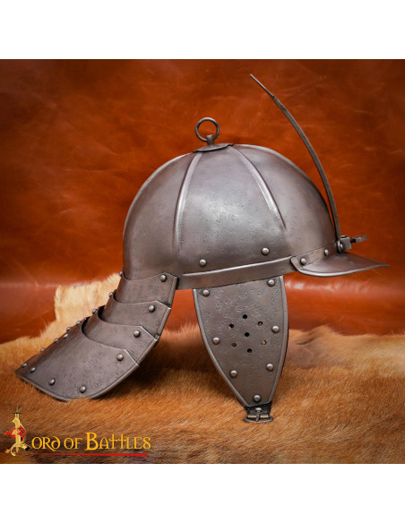 Casque médiéval Zischägge queue de...