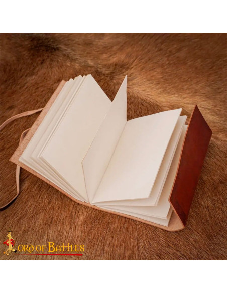 Journal médiéval à couverture en...