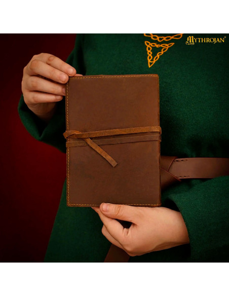 Journal médiéval à couverture en...