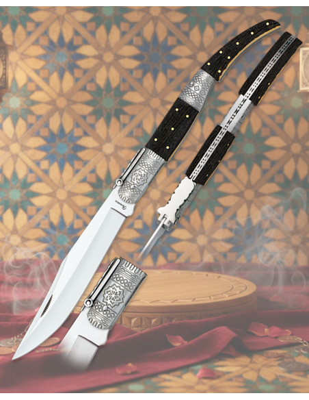 Couteau arabe décoré numéro quatre... Couteau arabe décoré numéro quatre...