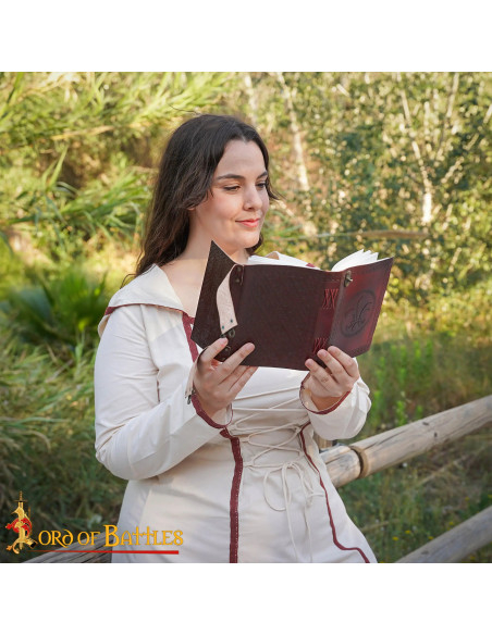 Journal médiéval à couverture en...