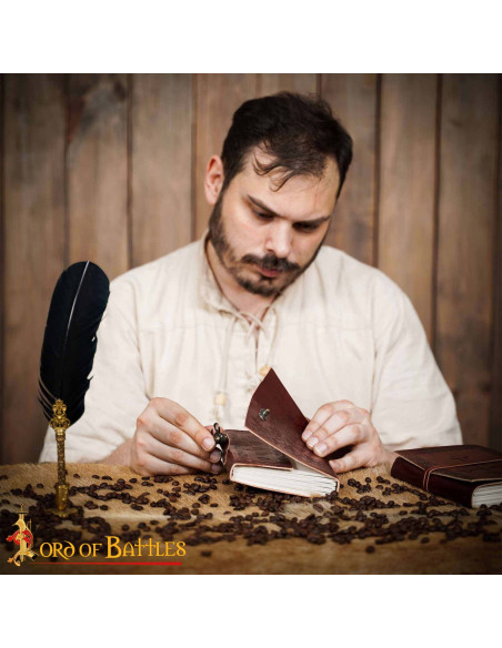 Journal médiéval à couverture en cuir...