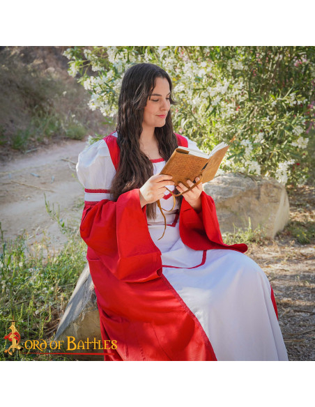 Agenda médiévale à couverture en cuir...