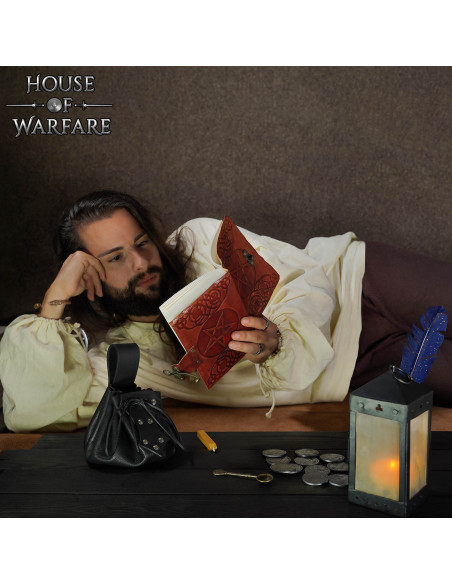 Journal médiéval à couverture en cuir...