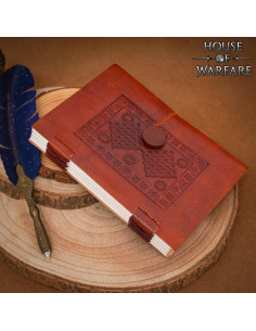 Journal médiéval à couverture en cuir avec motif repoussé