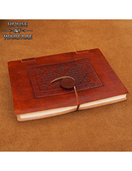 Journal médiéval à couverture en cuir...