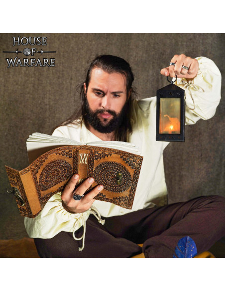 Journal médiéval à couverture en cuir...