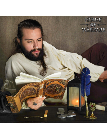 Journal médiéval à couverture en cuir...