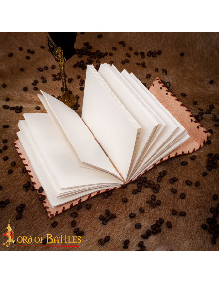 Journal médiéval à couverture en cuir...