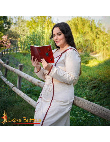 Journal médiéval à couverture en cuir...