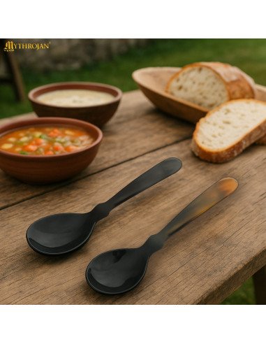 Set de 2 cuillères médiévales en ivoire de bœuf