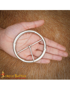Boucle médiévale ronde en argent (8,2 cm)