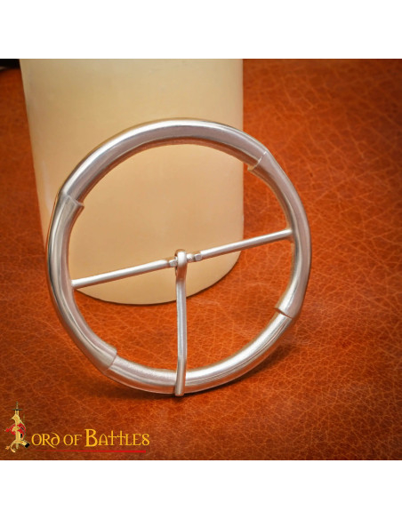 Boucle médiévale ronde en argent (8,2...