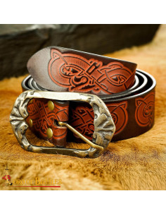 Ceinture viking en cuir repoussé avec boucle en laiton...