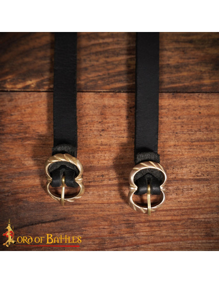 Jarretelles médiévales en cuir noir...