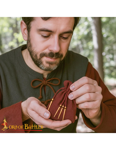 Set de 10 embouts médiévaux en laiton...