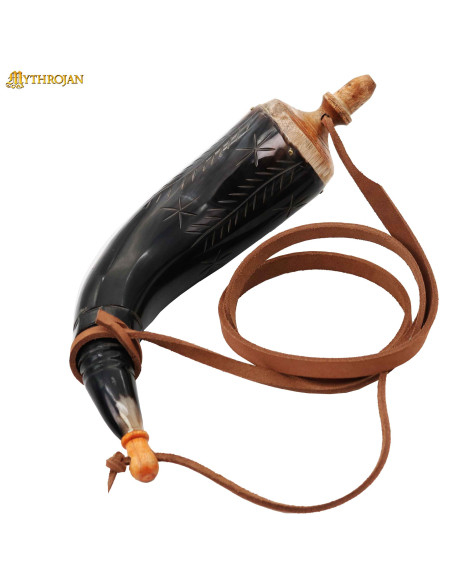 Écope médiévale en véritable corne...