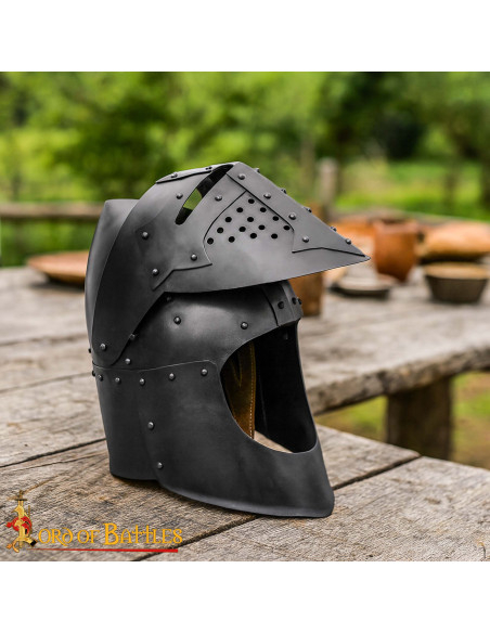 Bacinete médiéval avec visière de...