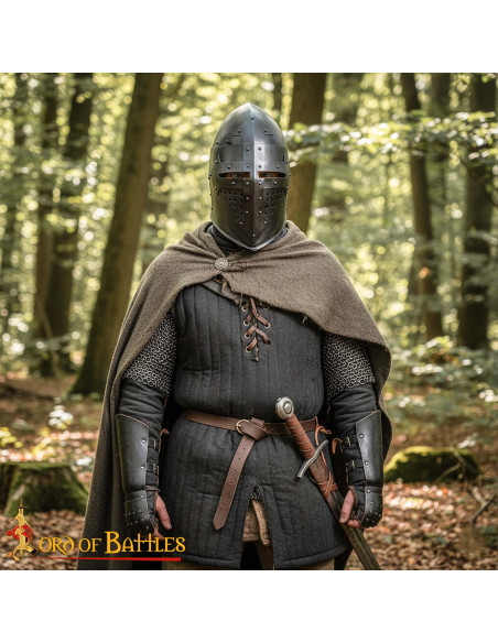 Bacinete médiéval avec visière de...