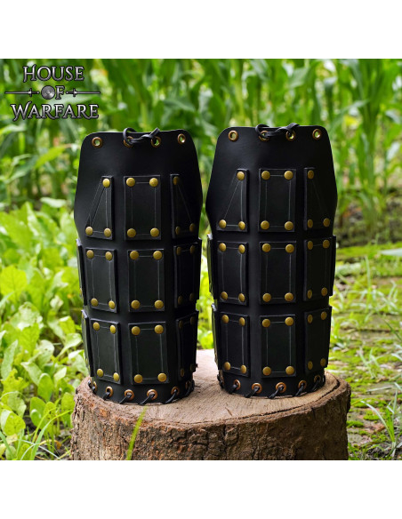 Epaulières médiévales en cuir noir...