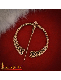 Broche médiéval viking entrelacé en bronze vieilli 2