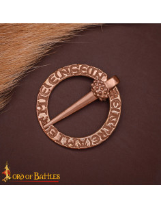 Broche médiéval nordique en forme d'anneau avec des...