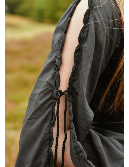 Robe médiévale Ingrid avec lacets...