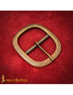 Boucle médiévale ovale en laiton vieilli