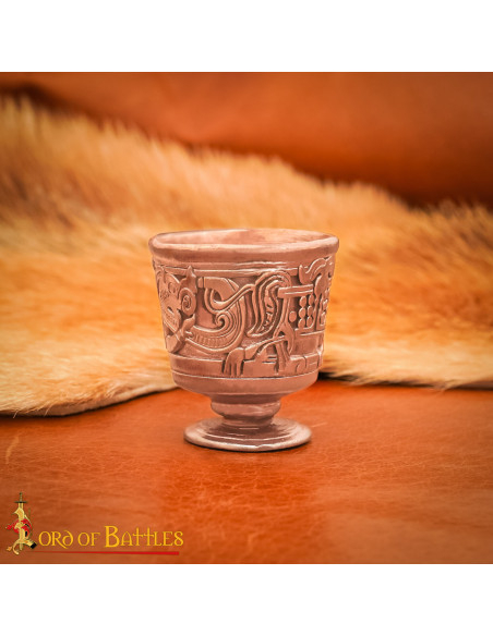 Gobelet médiéval petit XIIe siècle en...